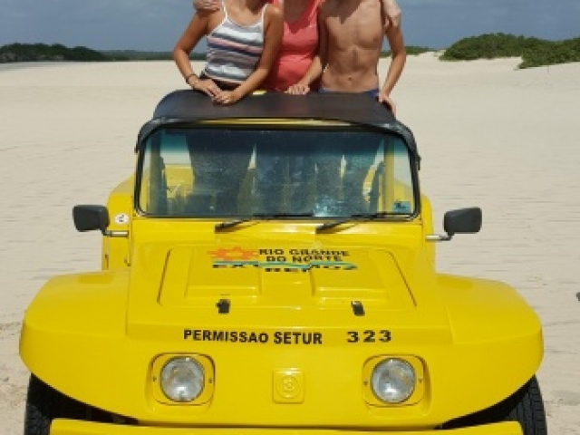 Nidia, Yanina y Mauricio a full con los buggies en Natal