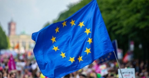 La Unión Europea permitirá el ingreso de vacunados