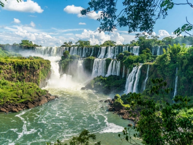 CATARATAS DEL IGUAZÚ DESDE ROSARIO - AÉREO