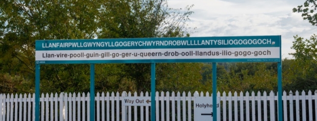 Llanfairpwllgwyngyllgogerychwy... y otros 5 lugares raros...