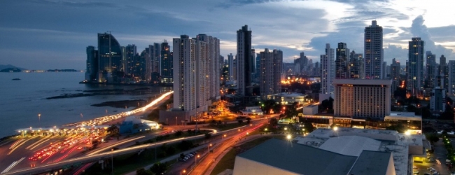 Panamá anuncia apertura a viajeros